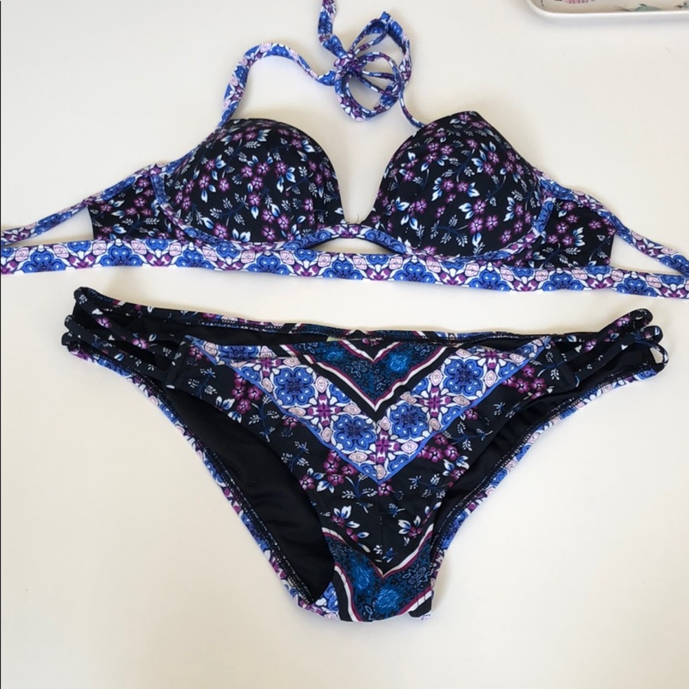 34 B/C bikini top with XL bottoms